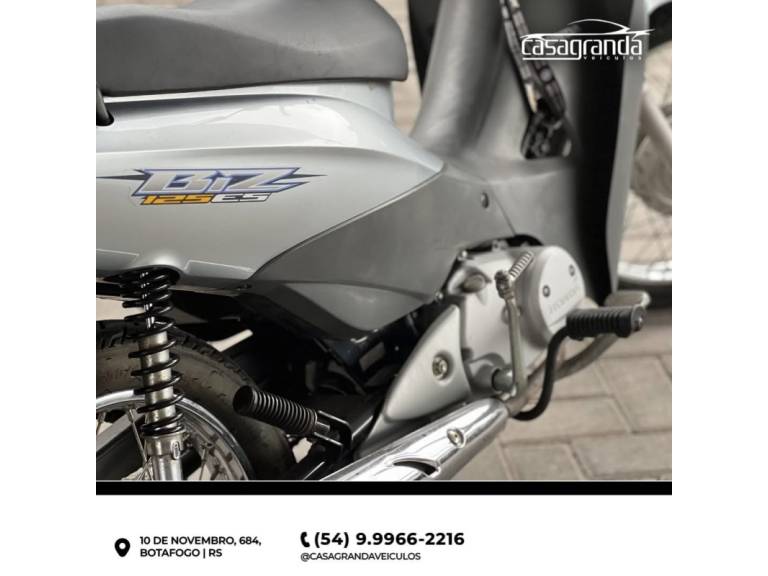 HONDA - BIZ 125 - 2005/2006 - Prata - R$ 8.500,00