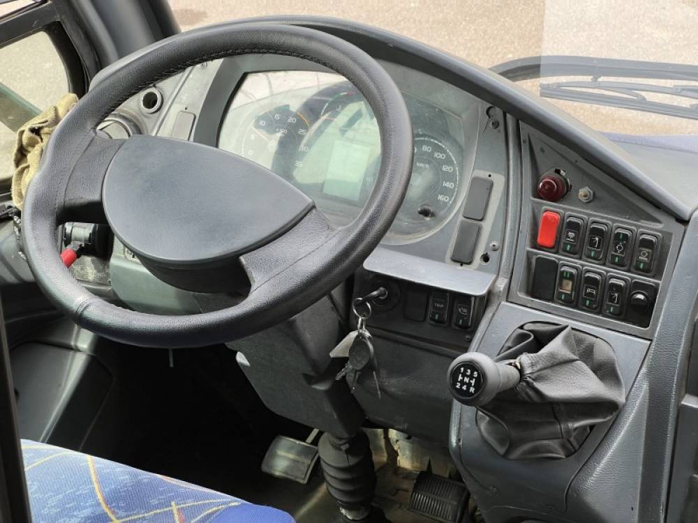 MARCOPOLO - VOLARE - 2016/2017 - Branca - R$ 390.000,00