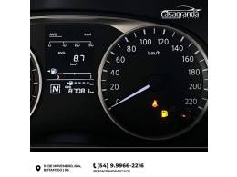 NISSAN - KICKS - 2019/2019 - Branca - R$ 86.000,00