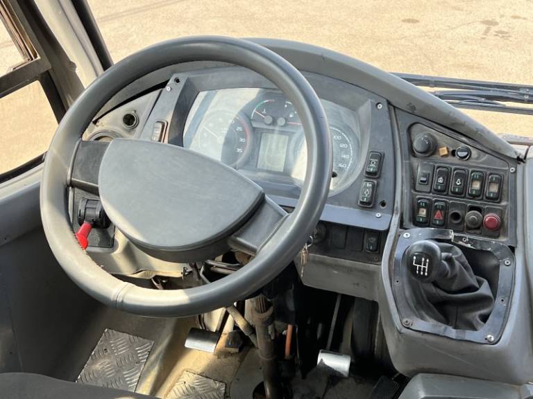 MARCOPOLO - VOLARE - 2013/2013 - Branca - R$ 255.000,00