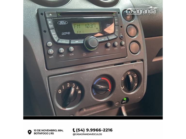 FORD - FIESTA - 2005/2005 - Branca - R$ 28.000,00