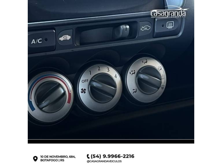 HONDA - FIT - 2006/2007 - Prata - R$ 35.000,00