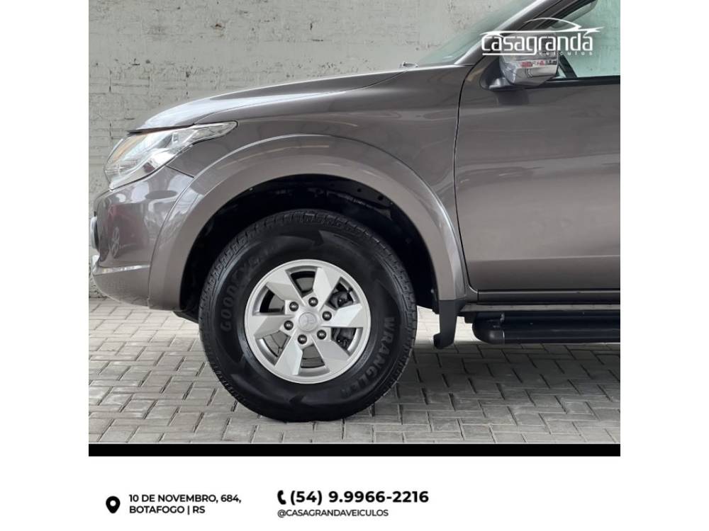 MITSUBISHI - L200 TRITON - 2017/2018 - Marrom - R$ 141.000,00