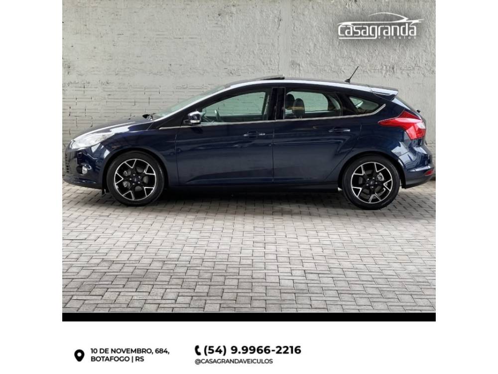 FORD - FOCUS - 2013/2014 - Azul - R$ 65.000,00