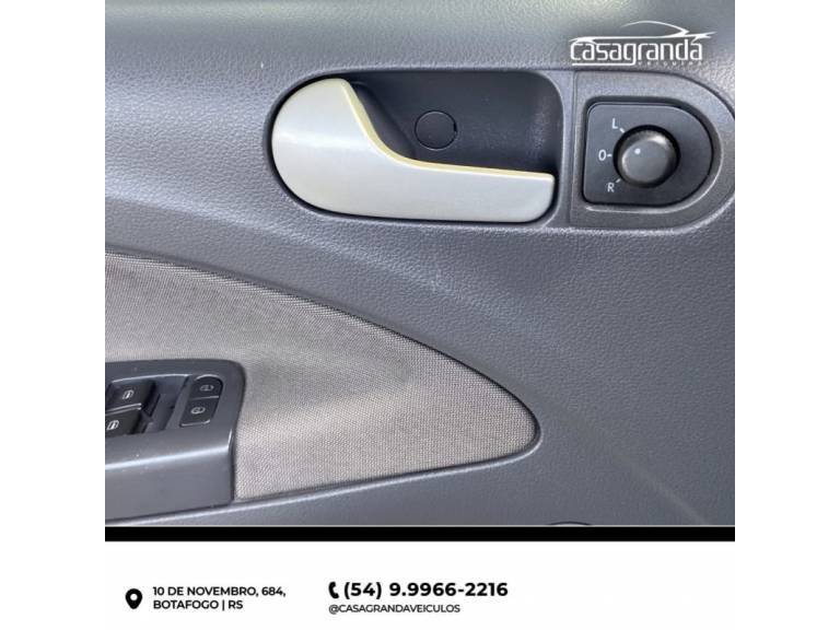 VOLKSWAGEN - SAVEIRO - 2013/2014 - Preta - R$ 49.000,00