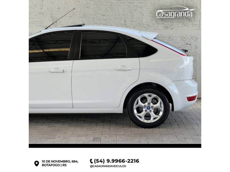 FORD - FOCUS - 2013/2013 - Branca - R$ 58.000,00