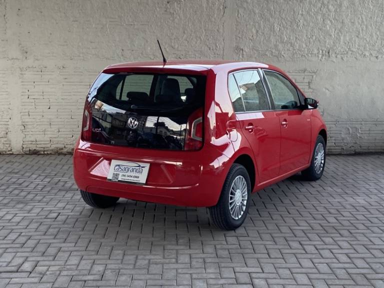 VOLKSWAGEN - UP - 2016/2017 - Vermelha - R$ 57.000,00