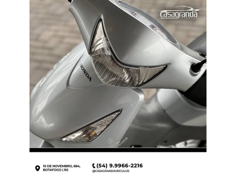 HONDA - BIZ 125 - 2005/2006 - Prata - R$ 8.500,00