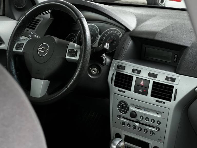 CHEVROLET - VECTRA - 2010/2011 - Cinza - R$ 46.000,00