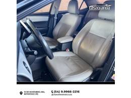 TOYOTA - COROLLA - 2017/2018 - Preta - R$ 95.000,00
