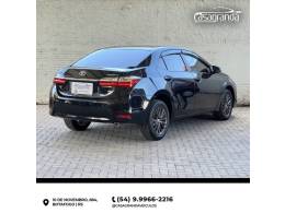 TOYOTA - COROLLA - 2017/2018 - Preta - R$ 95.000,00
