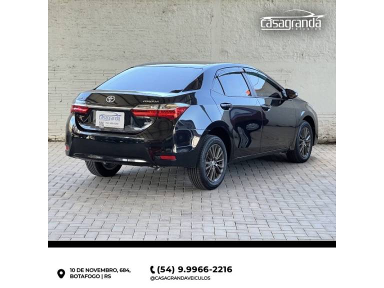 TOYOTA - COROLLA - 2017/2018 - Preta - R$ 95.000,00