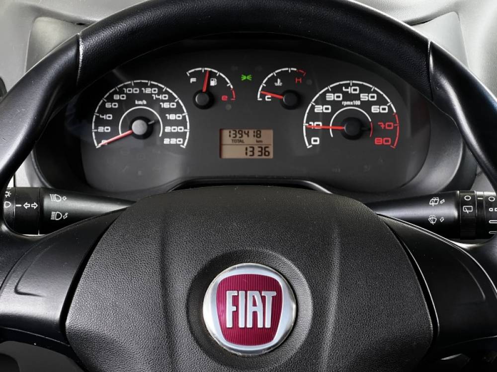 FIAT - PUNTO - 2011/2011 - Preta - R$ 36.000,00