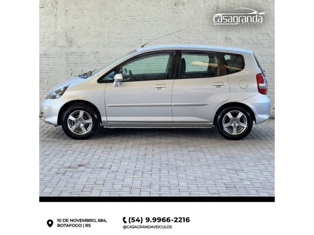 HONDA - FIT - 2006/2007 - Prata - R$ 35.000,00