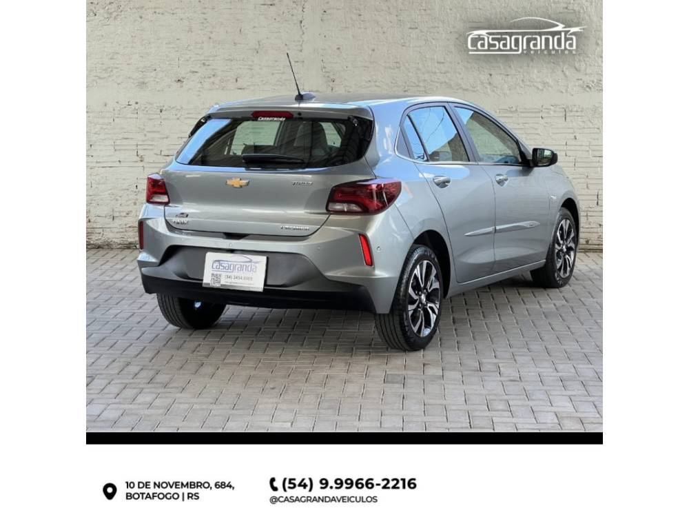 CHEVROLET - ONIX - 2023/2024 - Prata - R$ 97.000,00