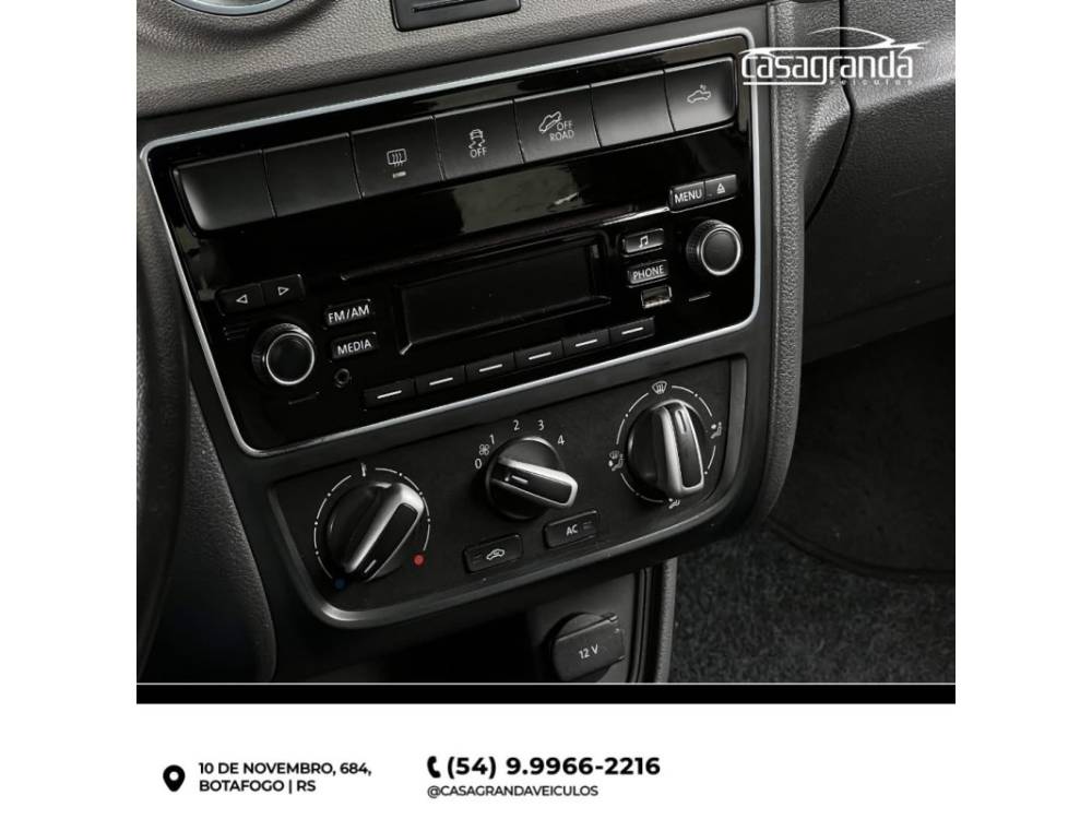 VOLKSWAGEN - SAVEIRO - 2014/2015 - Branca - R$ 75.000,00