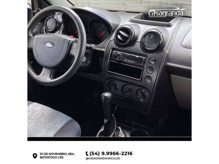 FORD - FIESTA - 2007/2008 - Preta - R$ 27.000,00
