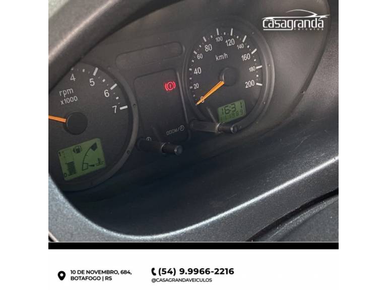 FORD - FIESTA - 2005/2005 - Branca - R$ 28.000,00
