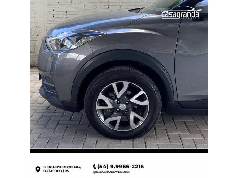NISSAN - KICKS - 2018/2019 - Cinza - R$ 85.000,00