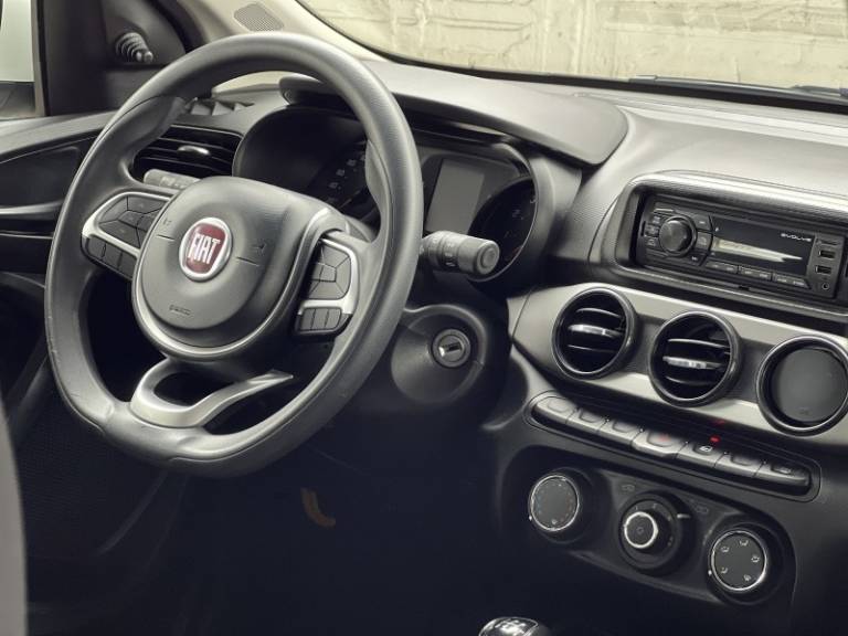 FIAT - ARGO - 2019/2019 - Branca - R$ 58.000,00