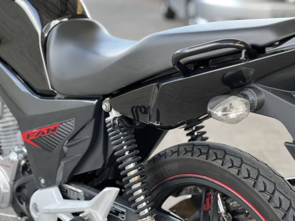 HONDA - CG 160 - 2017/2017 - Preta - R$ 14.000,00