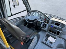 MARCOPOLO - VOLARE - 2015/2015 - Amarela - R$ 340.000,00