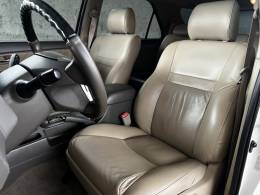 TOYOTA - HILUX SW4 - 2013/2013 - Branca - R$ 145.000,00