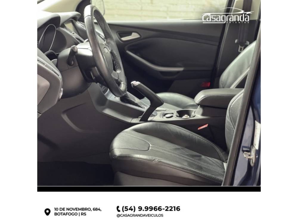 FORD - FOCUS - 2013/2014 - Azul - R$ 65.000,00