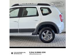 RENAULT - DUSTER - 2013/2014 - Branca - R$ 57.000,00