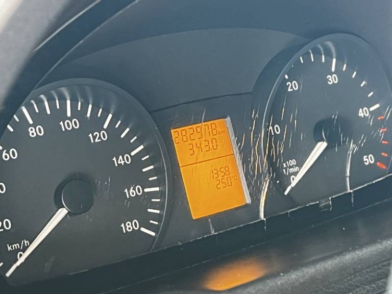 MERCEDES-BENZ - SPRINTER - 2018/2019 - Branca - R$ 175.000,00