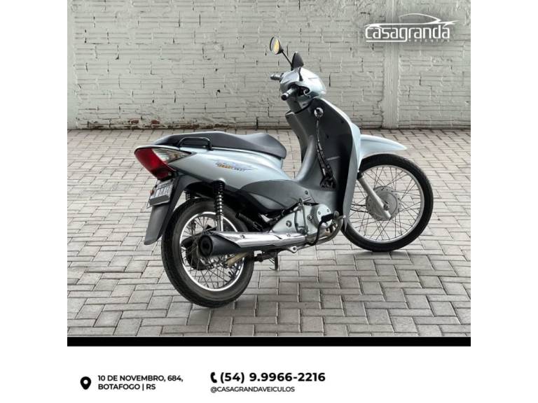 HONDA - BIZ 125 - 2005/2006 - Prata - R$ 8.500,00