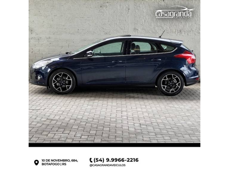 FORD - FOCUS - 2013/2014 - Azul - R$ 65.000,00