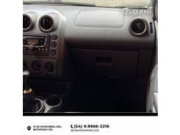 FORD - FIESTA - 2005/2005 - Branca - R$ 28.000,00