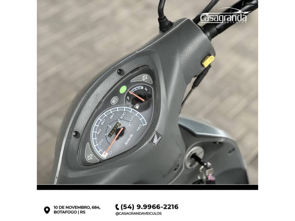 HONDA - BIZ 125 - 2005/2006 - Prata - R$ 8.500,00