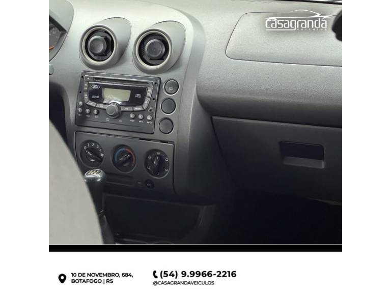 FORD - FIESTA - 2005/2005 - Branca - Sob Consulta