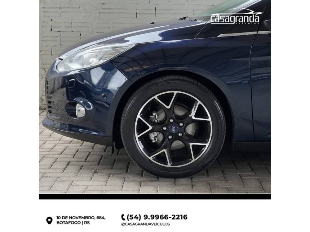 FORD - FOCUS - 2013/2014 - Azul - R$ 65.000,00