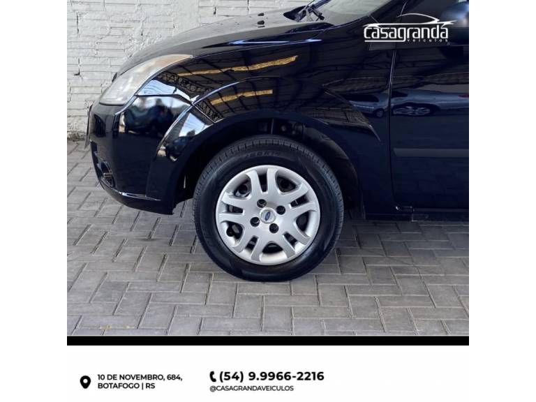 FORD - FIESTA - 2007/2008 - Preta - R$ 27.000,00