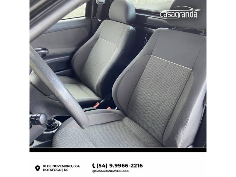 VOLKSWAGEN - SAVEIRO - 2013/2014 - Preta - R$ 49.000,00