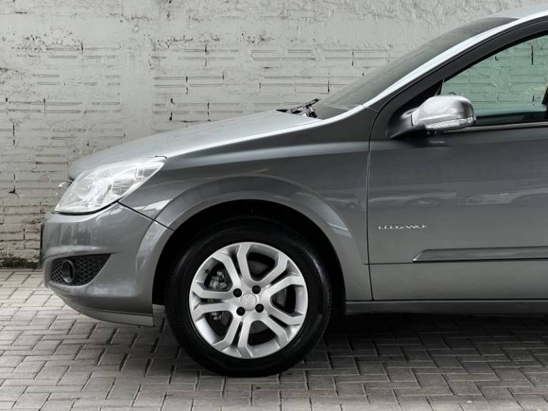 CHEVROLET - VECTRA - 2010/2011 - Cinza - R$ 46.000,00