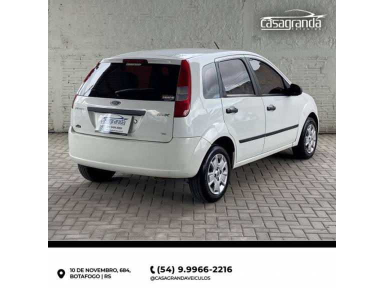 FORD - FIESTA - 2005/2005 - Branca - R$ 28.000,00