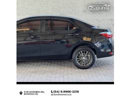 TOYOTA - COROLLA - 2017/2018 - Preta - R$ 95.000,00