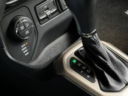 JEEP - RENEGADE - 2015/2016 - Branca - R$ 89.000,00