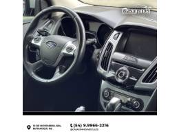 FORD - FOCUS - 2015/2015 - Branca - R$ 64.000,00