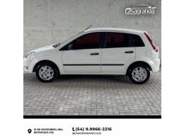 FORD - FIESTA - 2005/2005 - Branca - R$ 28.000,00