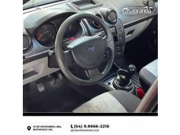 FORD - FIESTA - 2007/2008 - Preta - R$ 27.000,00