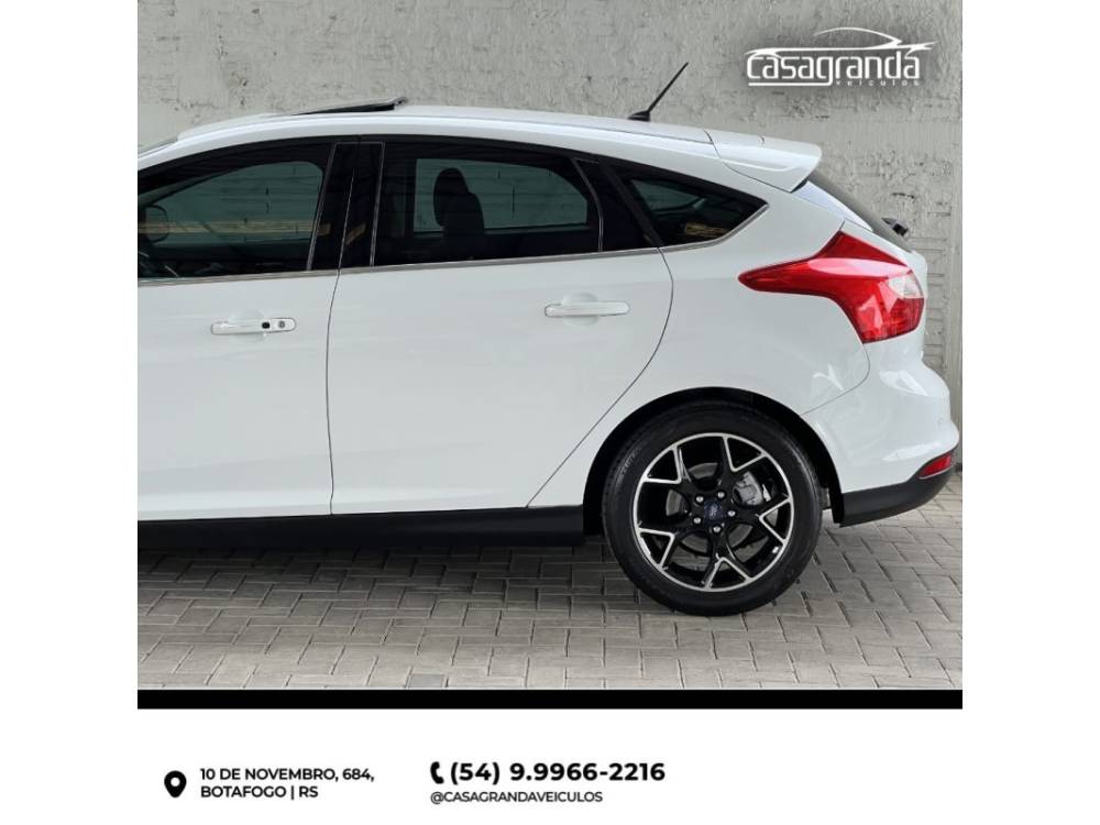 FORD - FOCUS - 2015/2015 - Branca - R$ 64.000,00