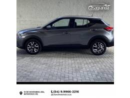 NISSAN - KICKS - 2018/2019 - Cinza - R$ 85.000,00