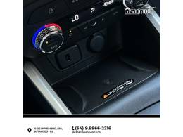 CHEVROLET - ONIX - 2023/2024 - Prata - R$ 97.000,00