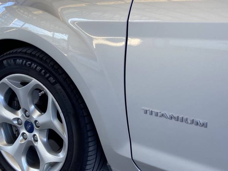 FORD - FOCUS - 2011/2012 - Prata - R$ 65.000,00