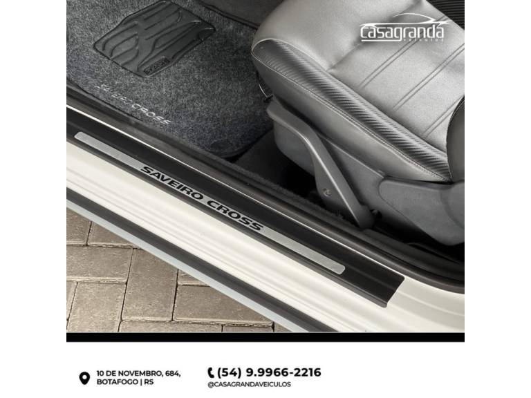 VOLKSWAGEN - SAVEIRO - 2014/2015 - Branca - R$ 75.000,00